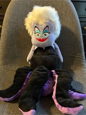 Disney Villains Ursula Scentsy Buddy with scent pouch